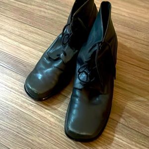 VINTAGE CLOUD 9 BLACK LEATHER BOOTIES SIZE 7.5